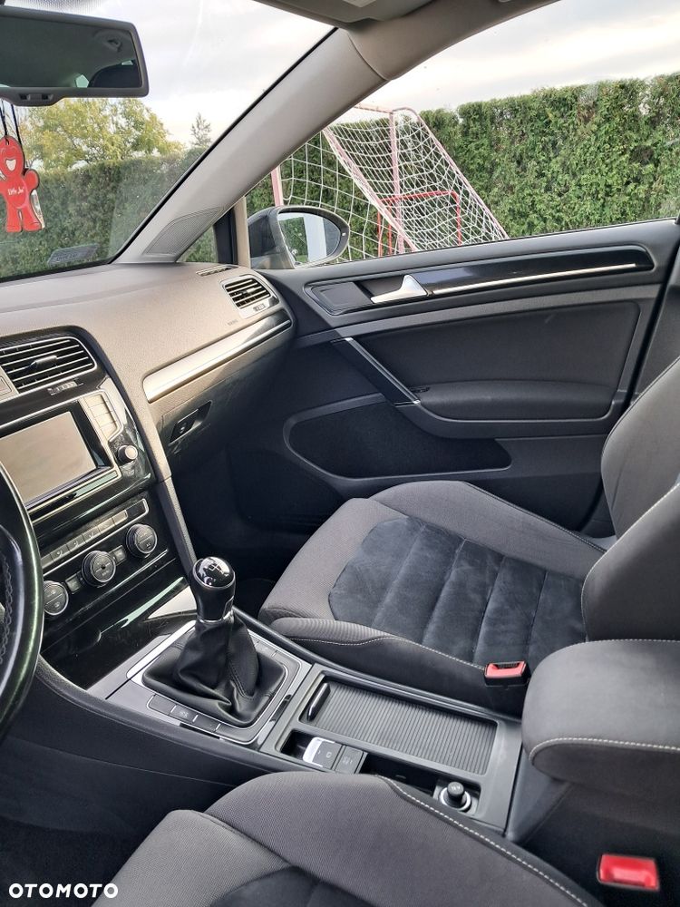 Volkswagen Golf - 5