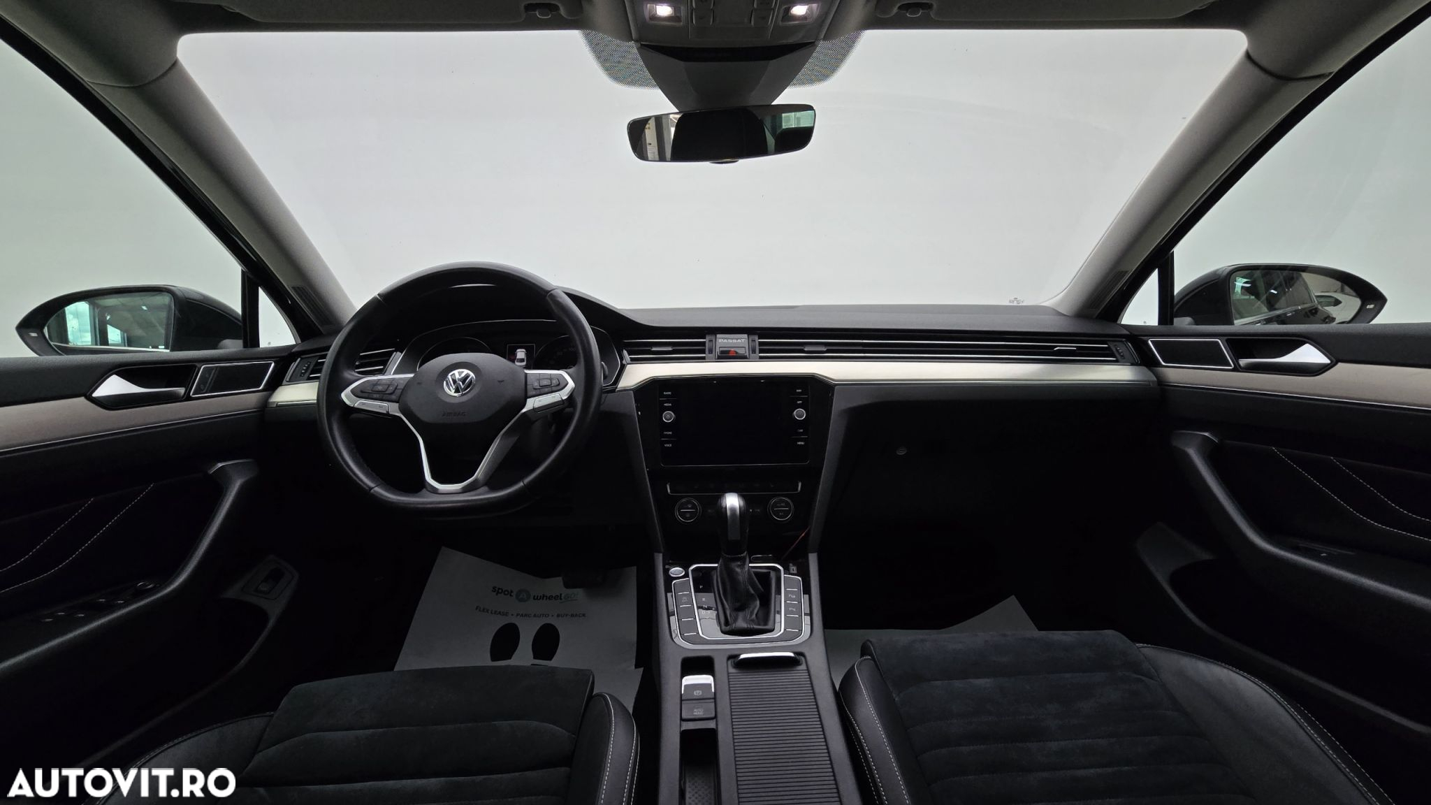 Volkswagen Passat 2.0 TDI DSG Highline - 14