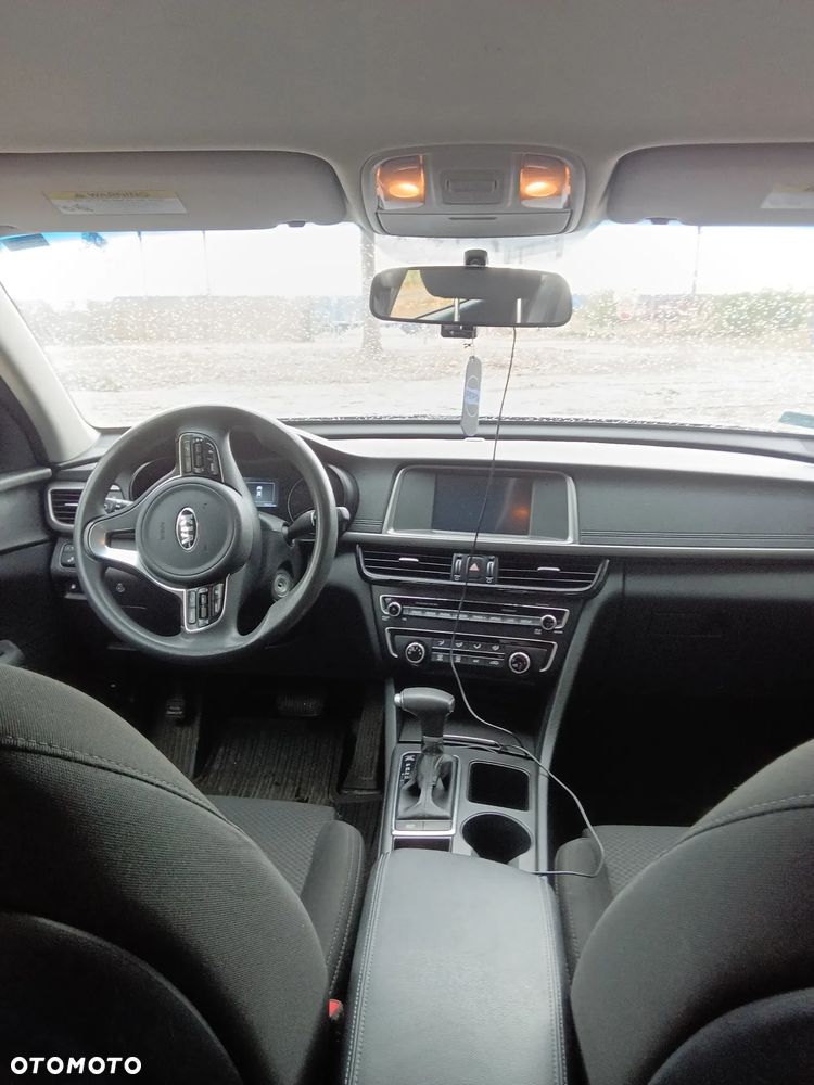 Kia Optima - 8