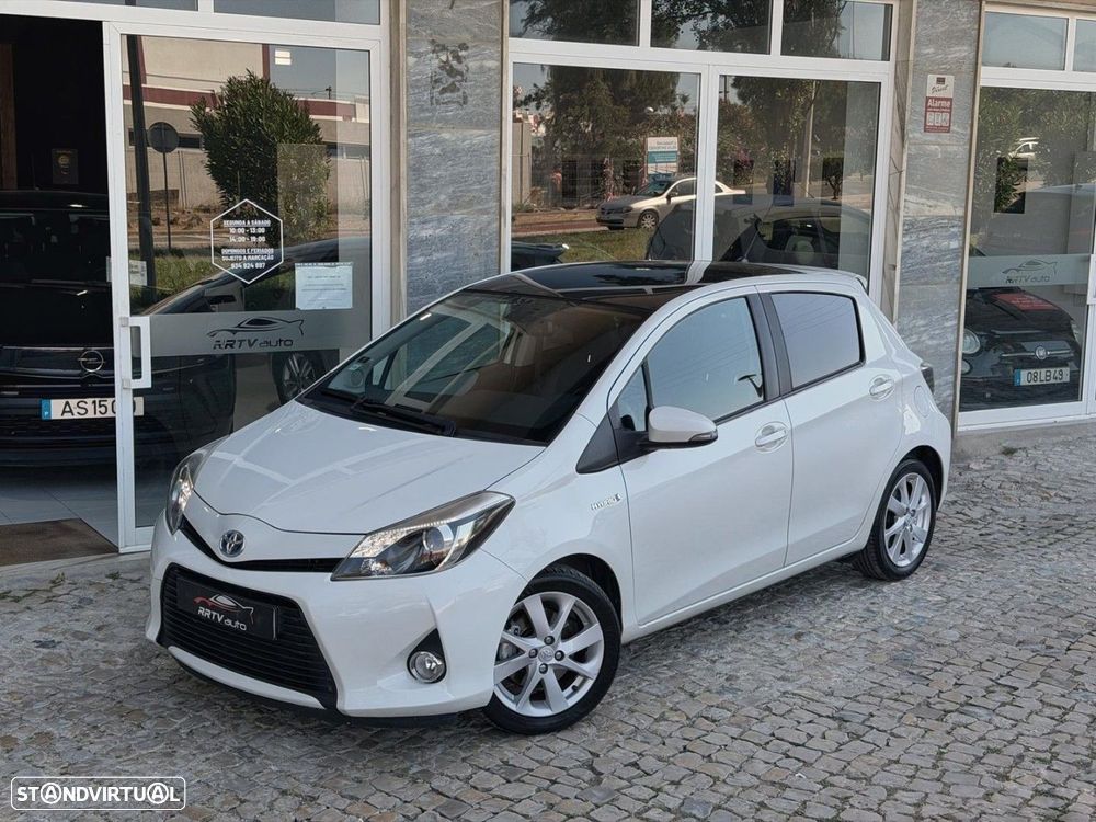 Toyota Yaris 1.5 HSD Comfort +P.Style+Navi - 2