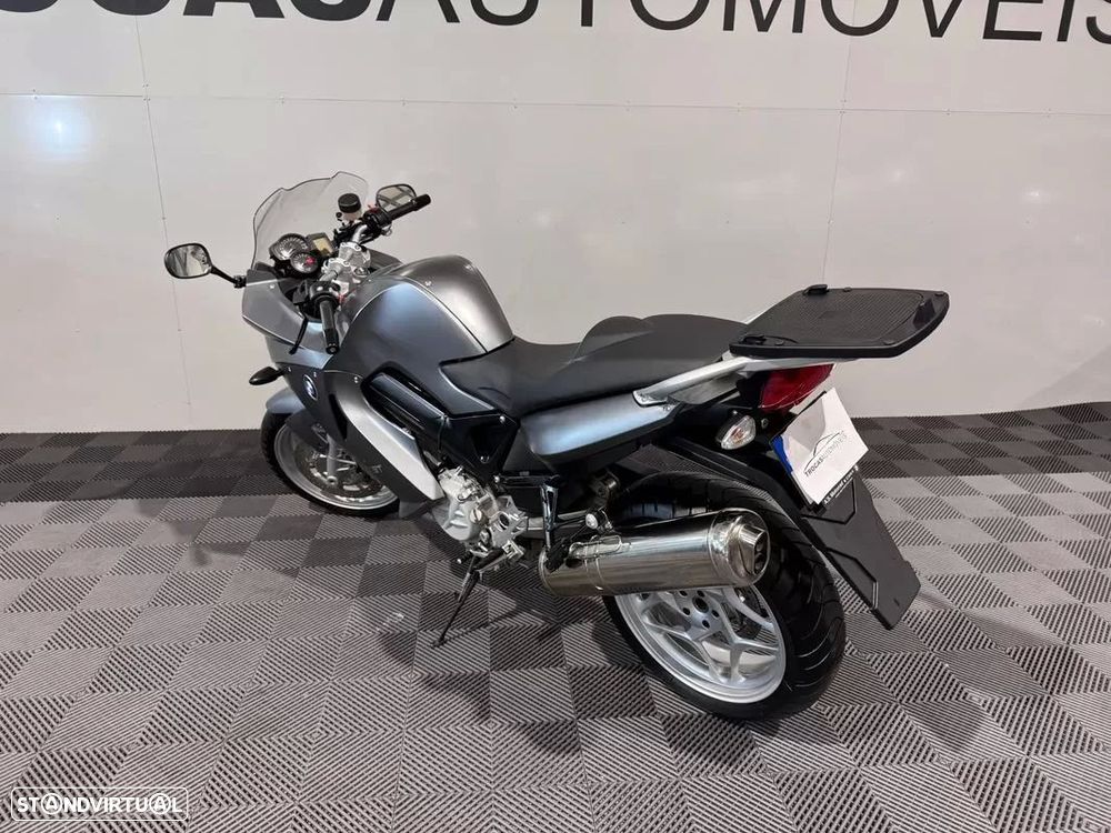BMW F 800 ST - 13