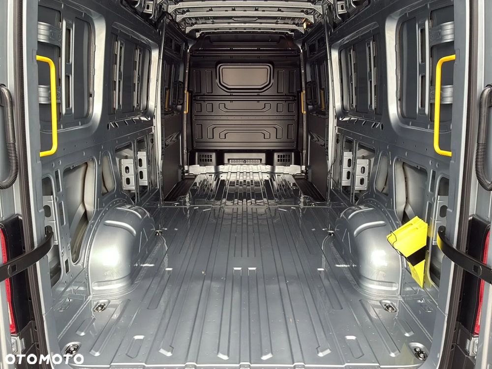 Volkswagen Crafter 35 Furgon AUTOMAT/L4H3, 2.0BiTDI 177KM, 4490mm, Wysoki dach, r.o. 4490 - 12