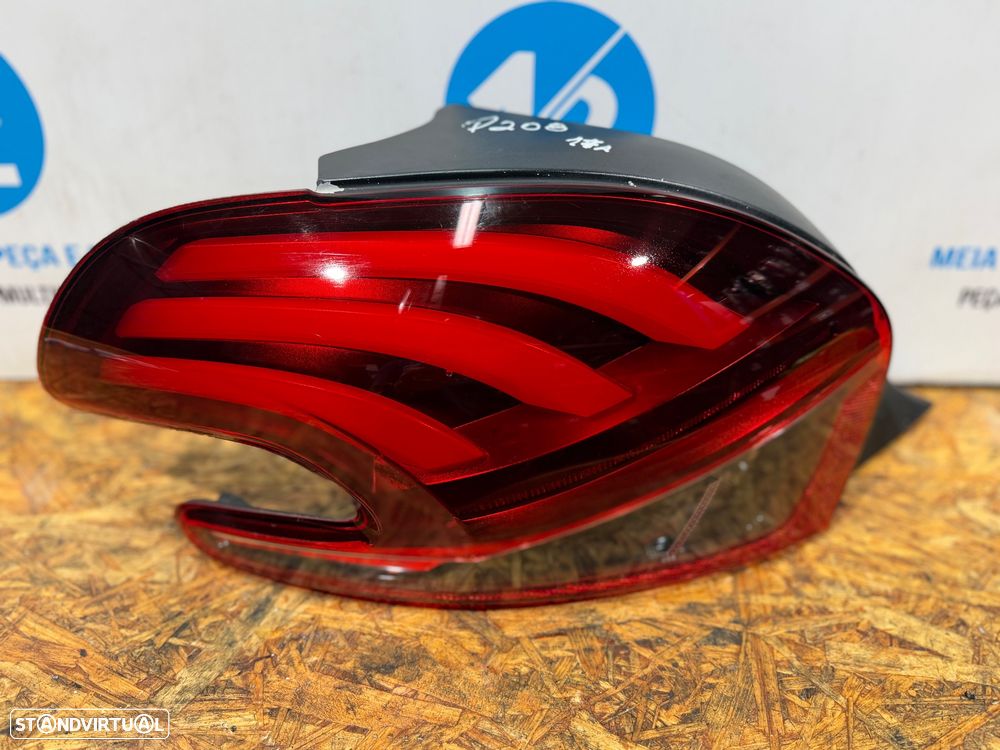 Farolim traseiro esquerdo Peugeot 208 de 2017 - 1