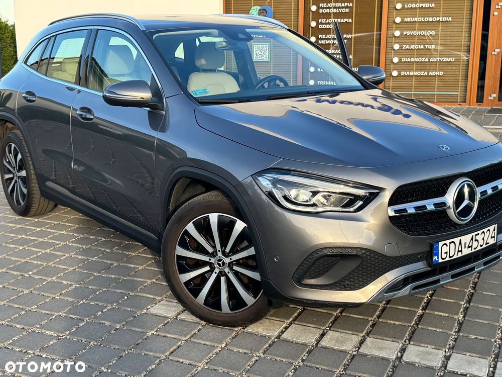 Mercedes-Benz GLA 200 Business Edition - 1