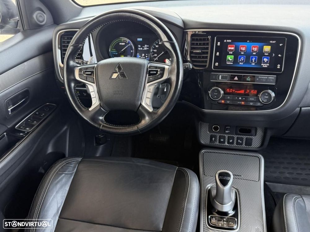 Mitsubishi Outlander 2.0 Instyle Navi - 20