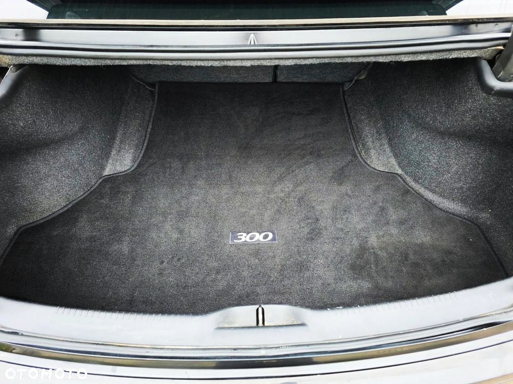 Chrysler 300C 5.7 V8 HEMI Automatik - 37