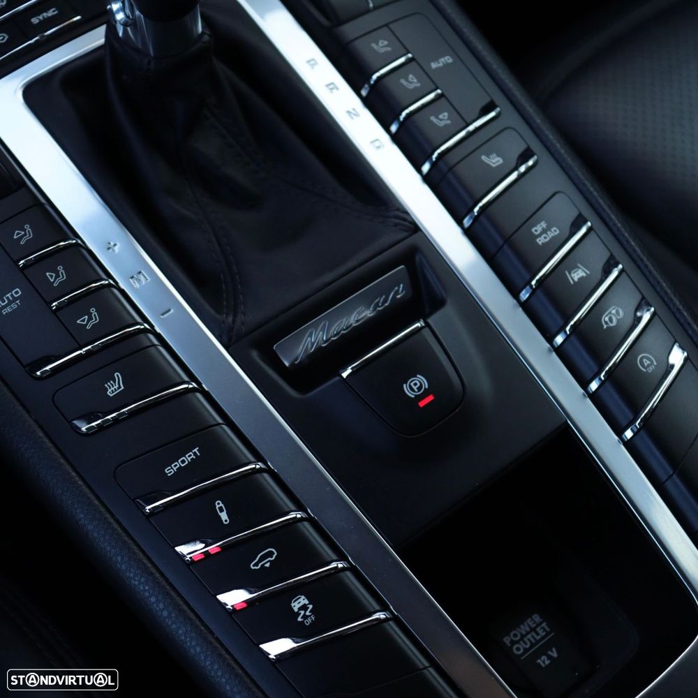 Porsche Macan S - 23