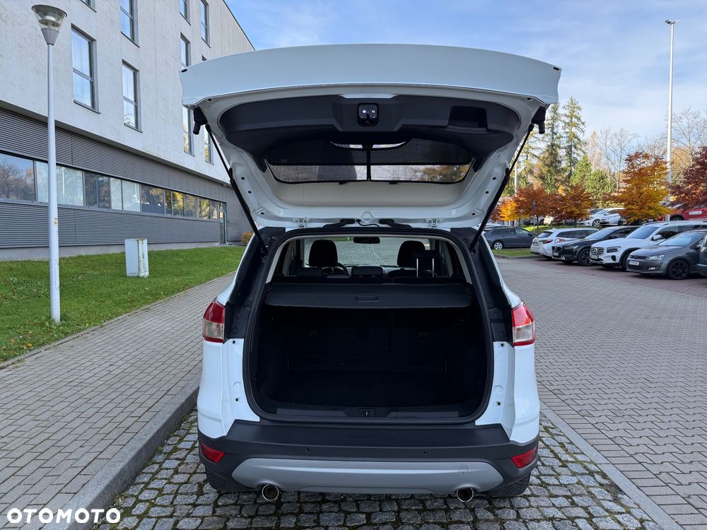 Ford Kuga 1.5 EcoBoost 2x4 Titanium - 28