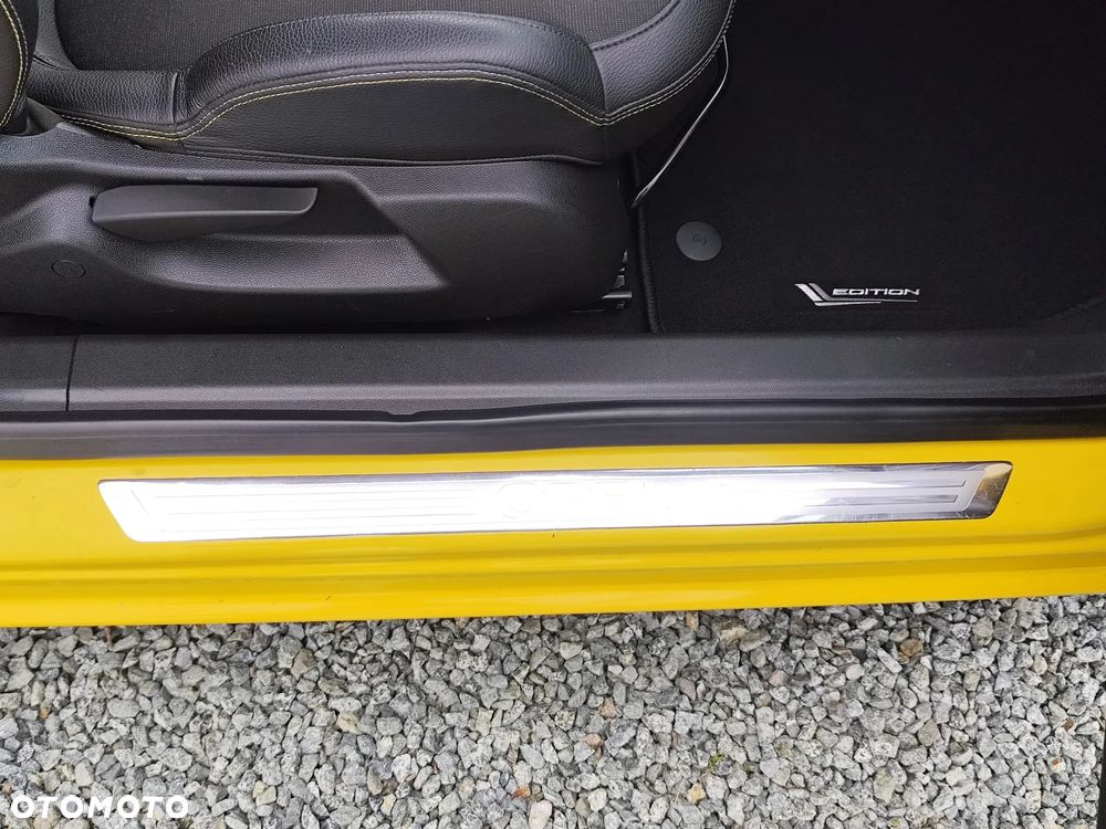 Opel Adam 1.2 Black Jack - 33