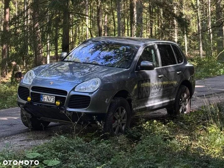 Porsche Cayenne - 2