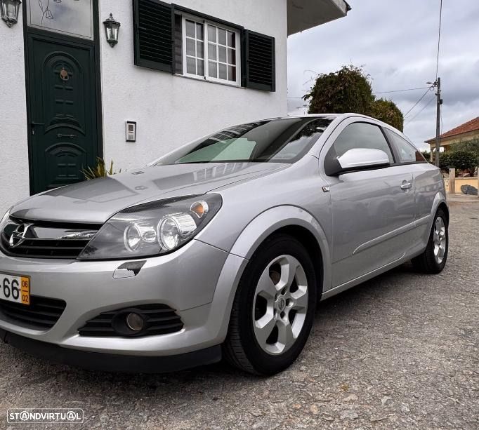 Opel Astra GTC 1.7 CDTI - 4