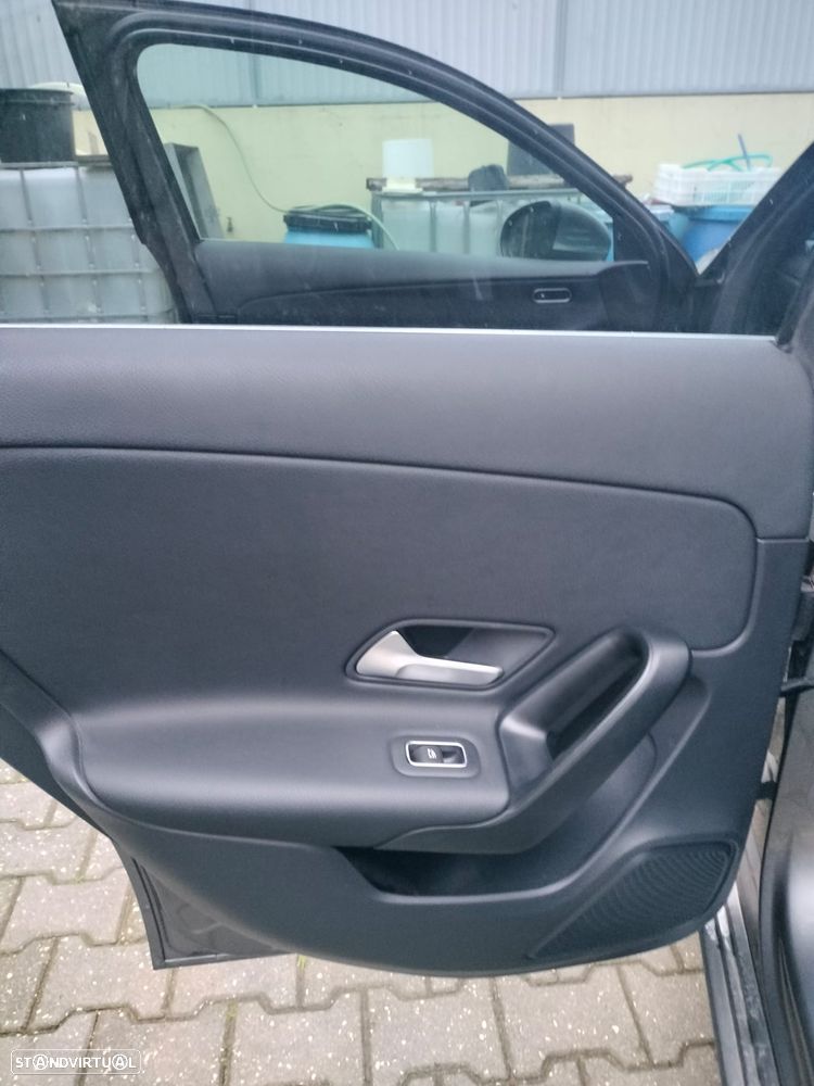 Mercedes-Benz A 250 Limousine e - 15