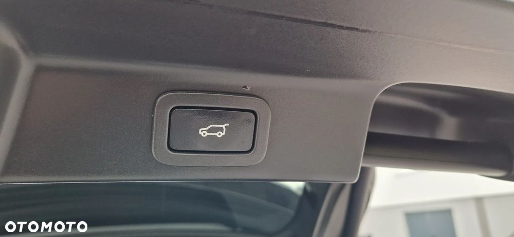 Jaguar F-Pace 20d AWD R-Sport Ingenium Edition - 21