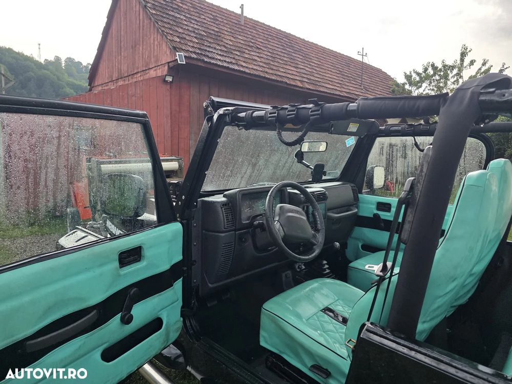 Jeep Wrangler - 7