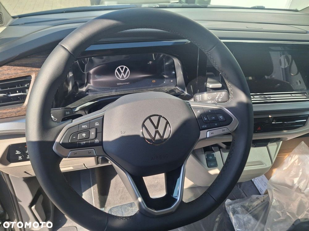 Volkswagen Multivan - 27