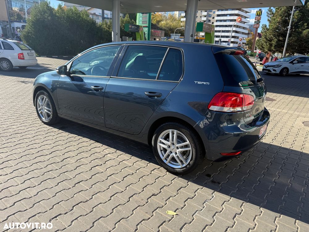 Volkswagen Golf - 35