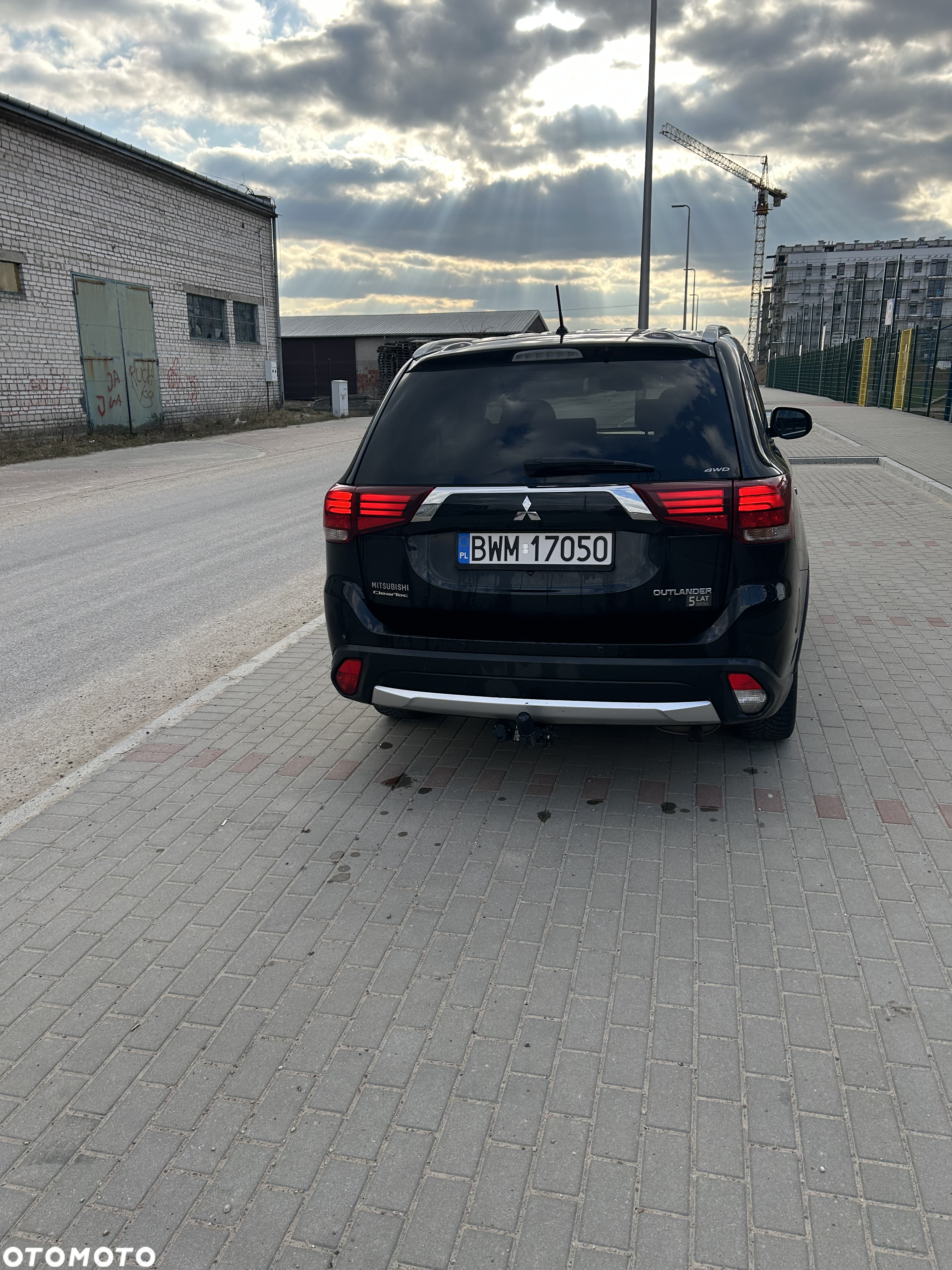 Mitsubishi Outlander 2.0 Intense + 4WD CVT - 3