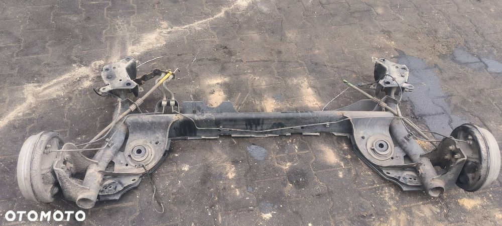 BELKA / SANKI TYŁ RENAULT CLIO IV - 6