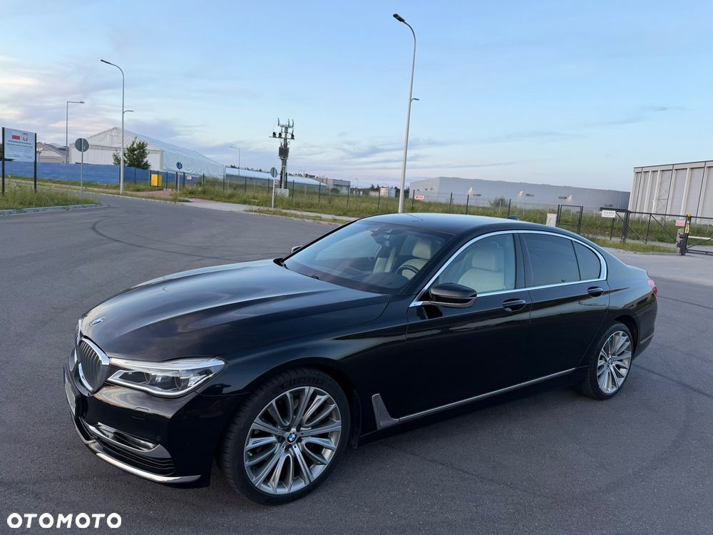 BMW Seria 7 740d xDrive - 34