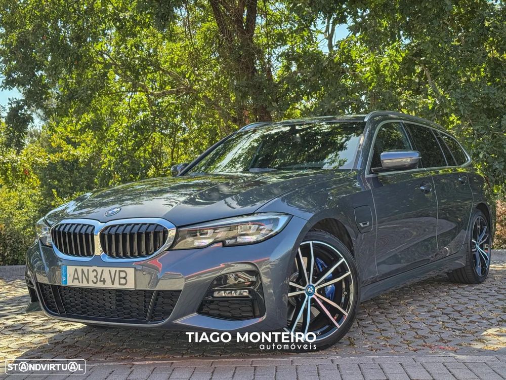 BMW 330 e Pack Desportivo M Auto - 26