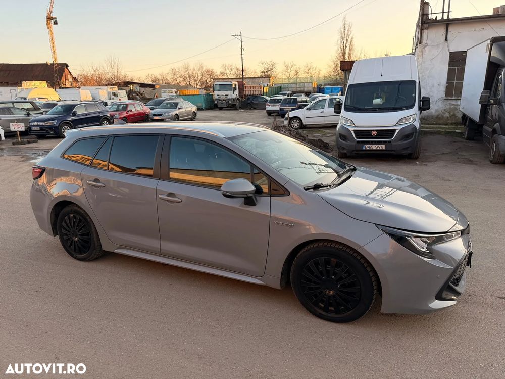 Toyota Corolla 1.8 HSD Business - 3