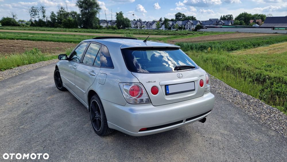 Lexus IS 300 Prestige - 6