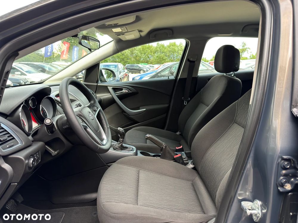 Opel Astra 1.4 Cosmo - 24