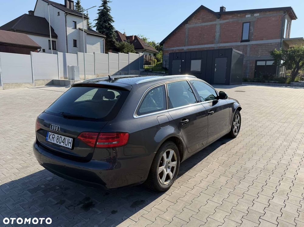 Audi A4 Avant - 10