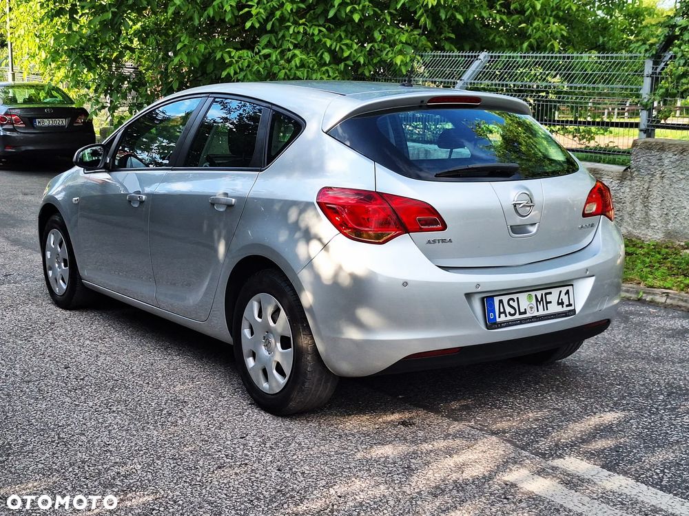 Opel Astra 1.4 Selection - 14