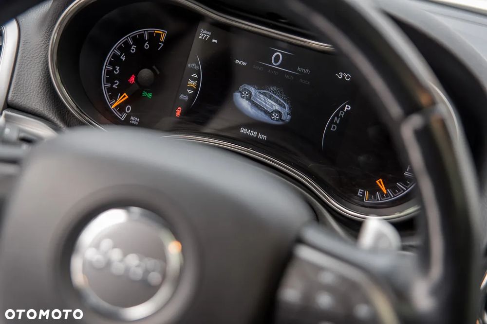 Jeep Grand Cherokee - 20