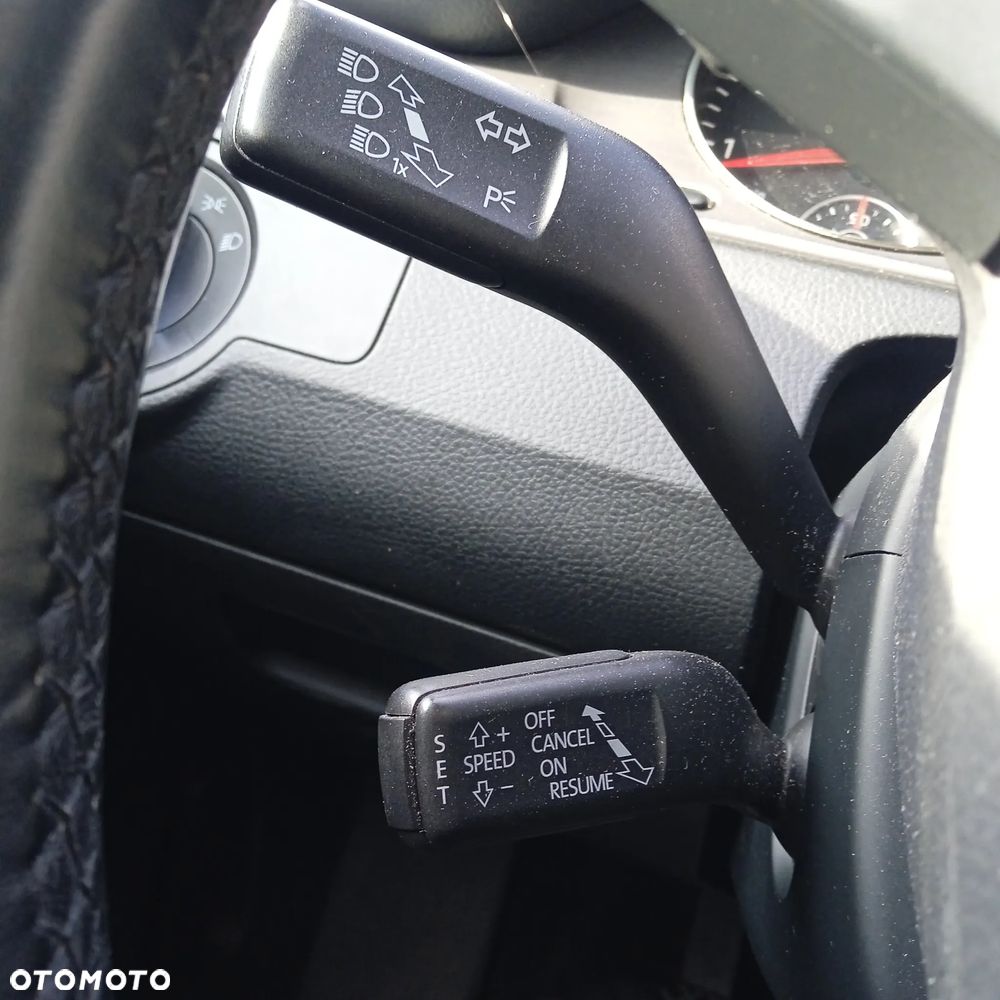 Volkswagen Passat 1.4 TSI BlueMotion Technology Comfortline - 20