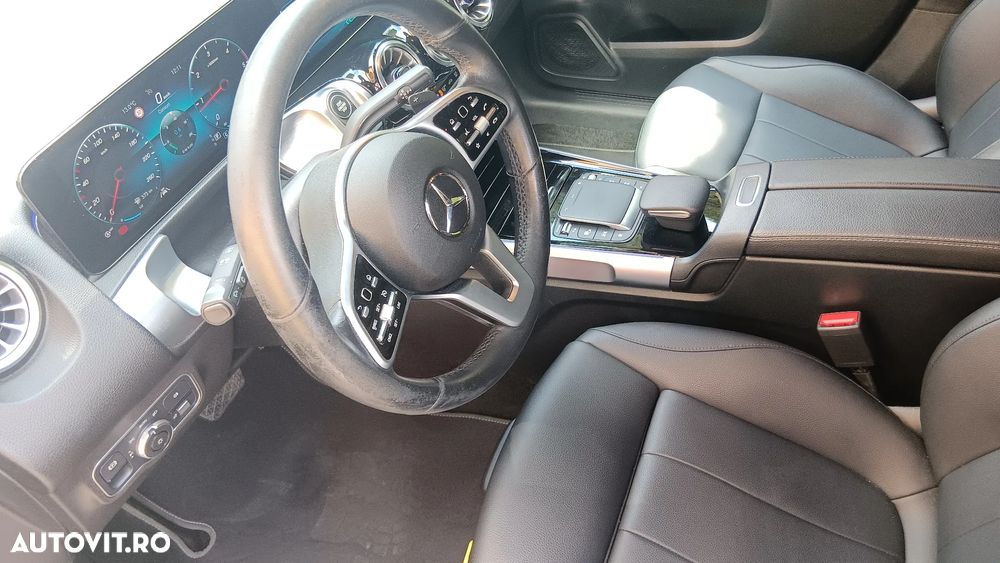 Mercedes-Benz GLB - 10