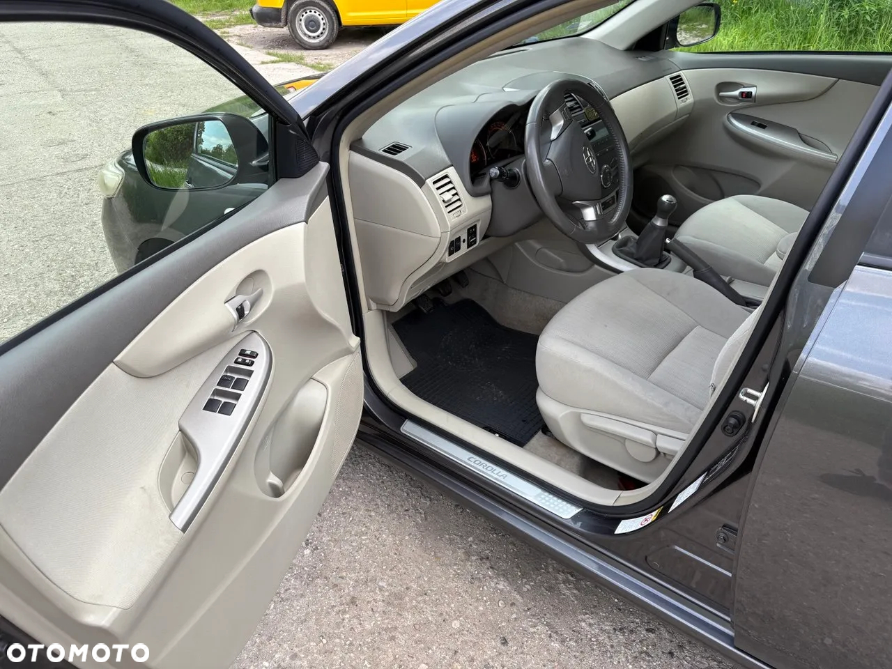Toyota Corolla 1.6 VVT-i Luna - 4