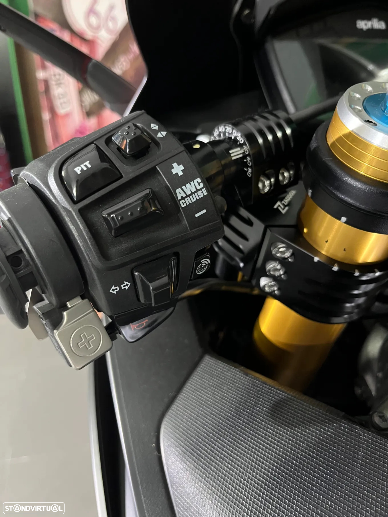 Aprilia RSV RSV4 Factory Super Pole - 29