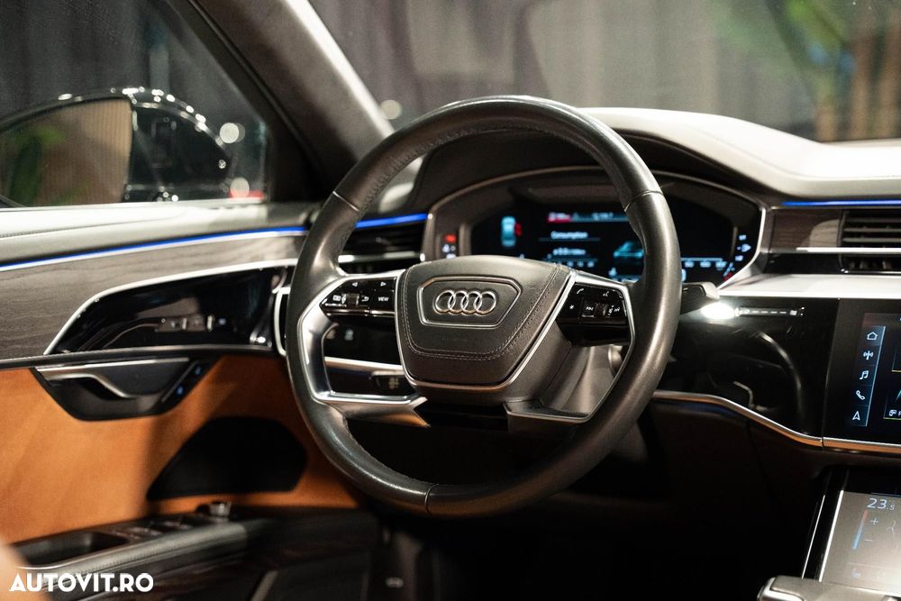 Audi A8 55 TFSI quattro Tiptronic MHEV - 31