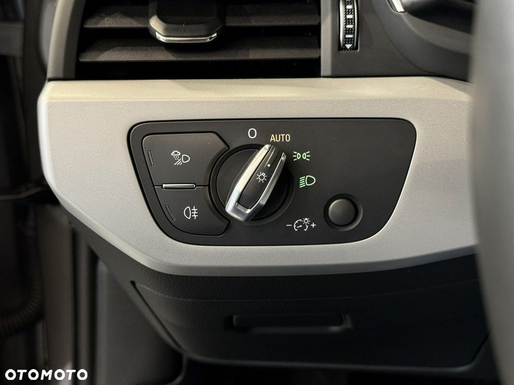 Audi A4 Limousine - 17