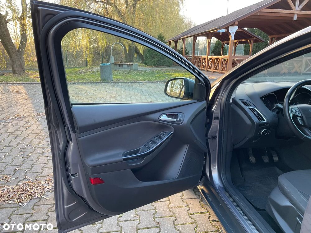 Ford Focus 1.5 EcoBoost Titanium ASS - 24
