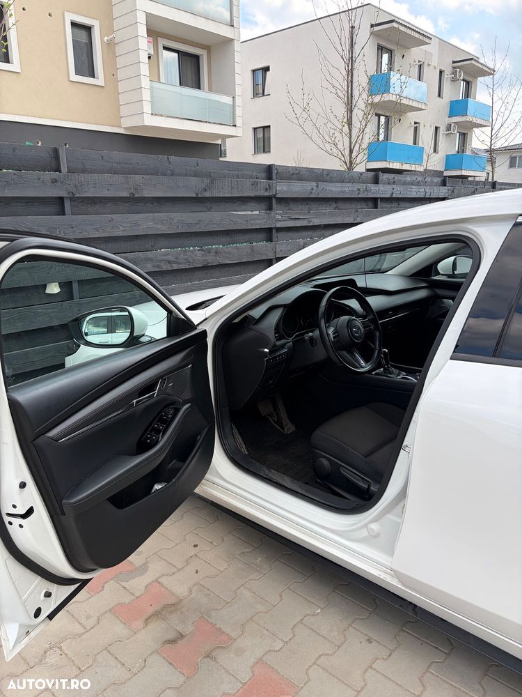 Mazda 3 e-Skyactiv G150 AT MHEV Exclusive-Line - 8