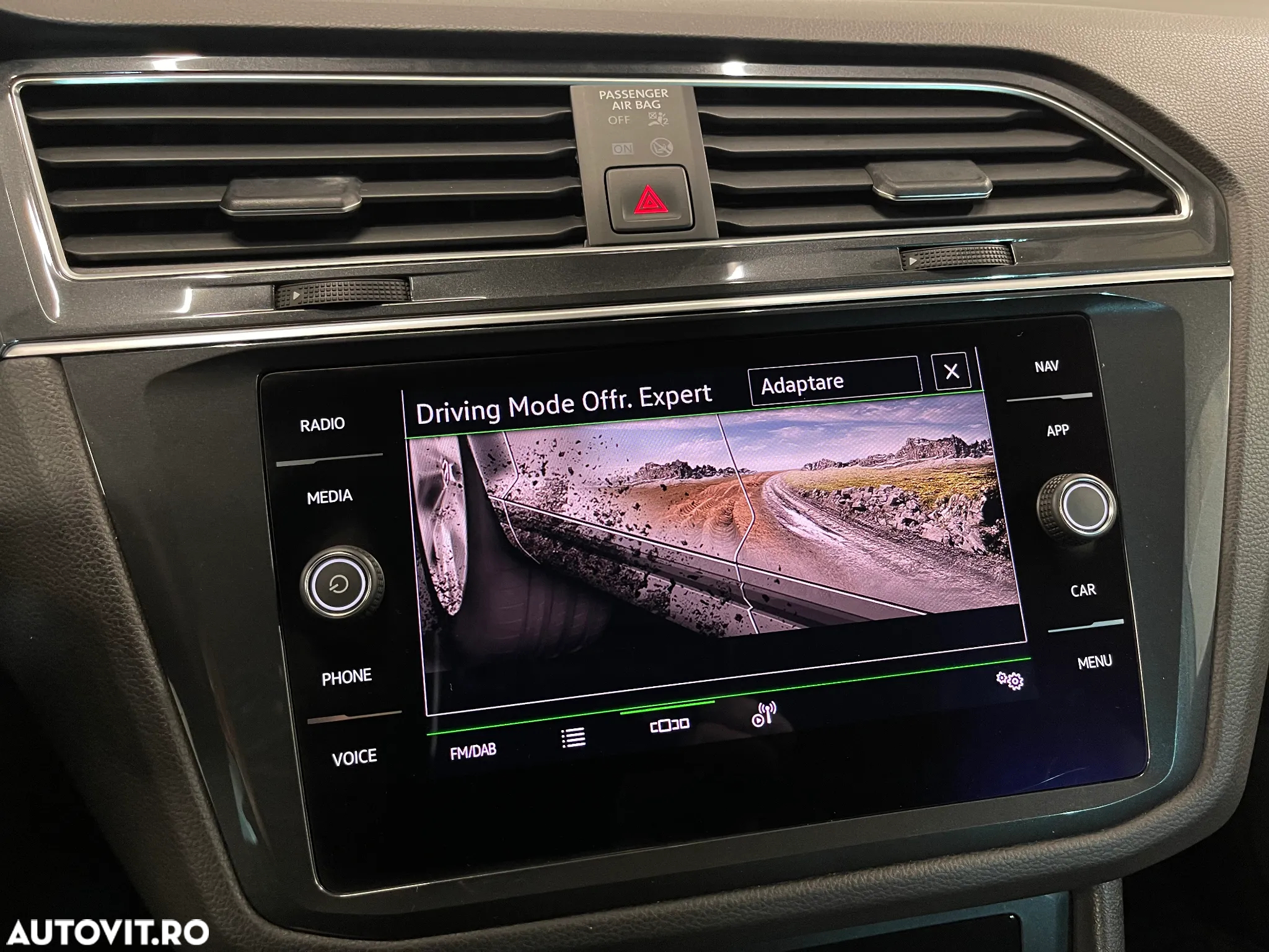 Volkswagen Tiguan 2.0 TDI SCR DSG 4Motion Elegance - 17