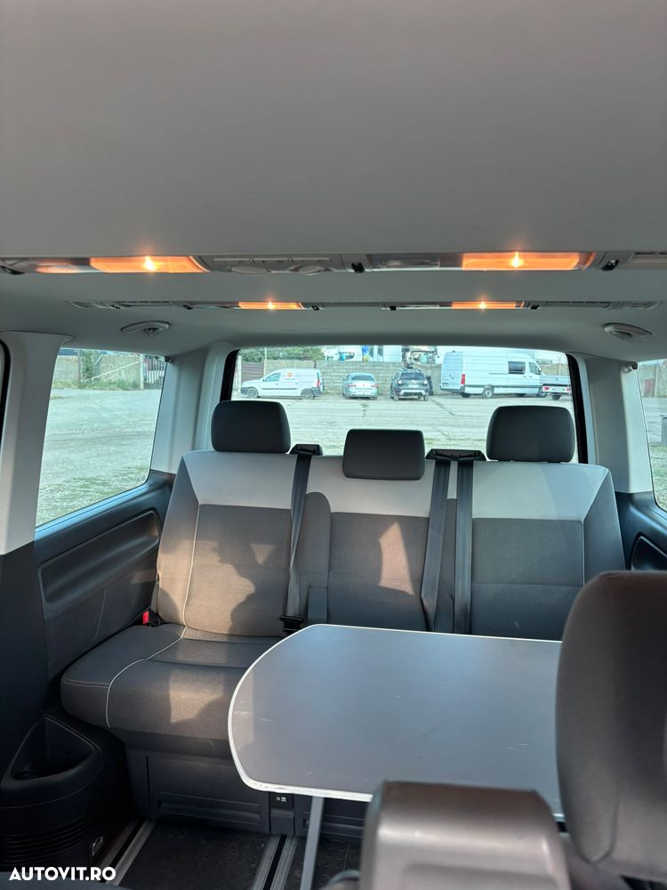 Volkswagen Multivan - 21