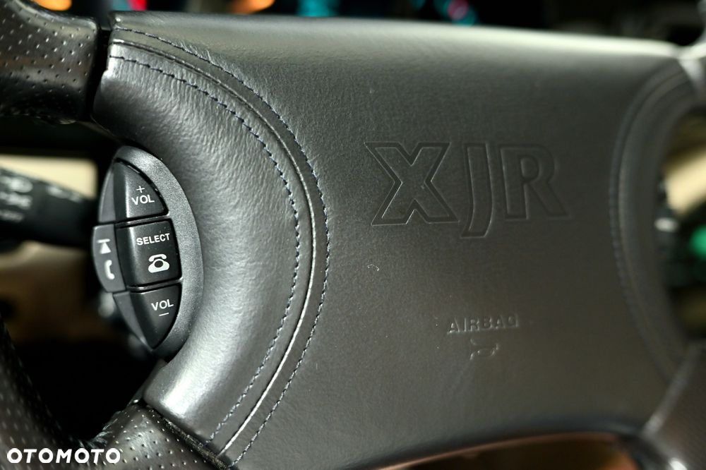 Jaguar XJR Standard - 22