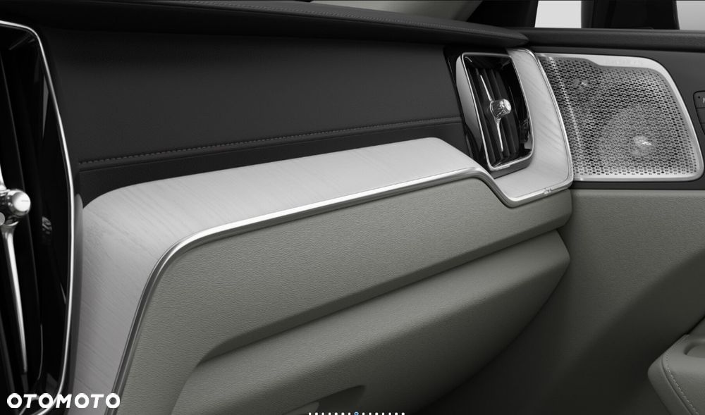 Volvo XC 60 T6 Plug-In Hybrid AWD Ultra Dark - 16