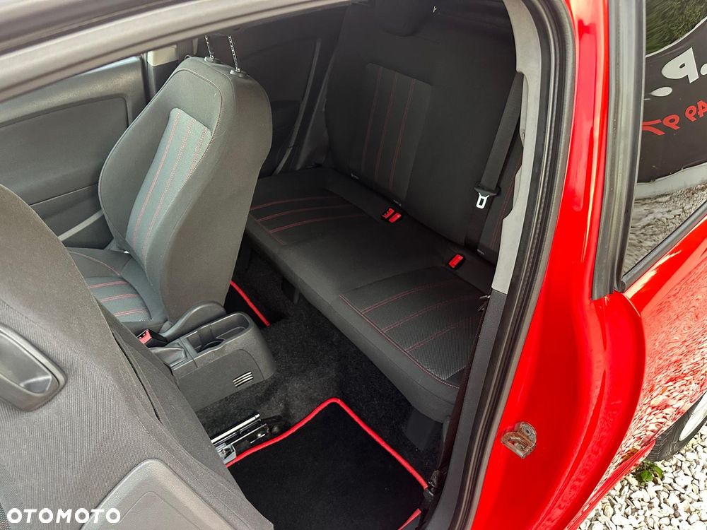 Opel Corsa 1.4 16V Cosmo - 11