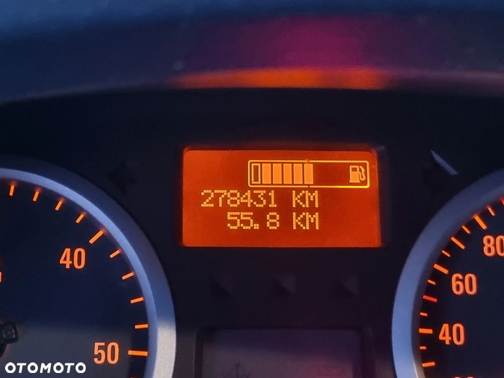 Opel Vivaro - 24