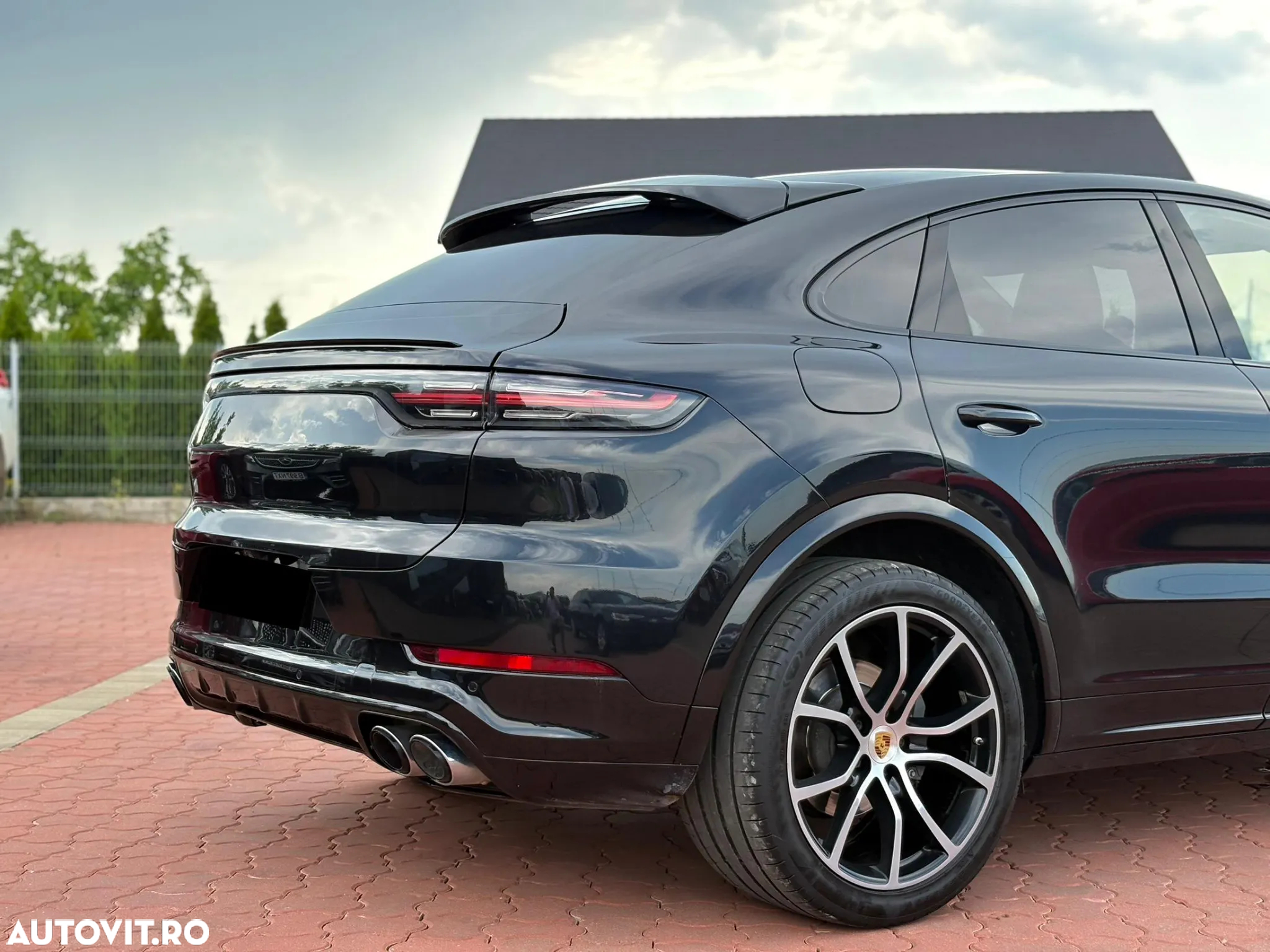 Porsche Cayenne S - 8