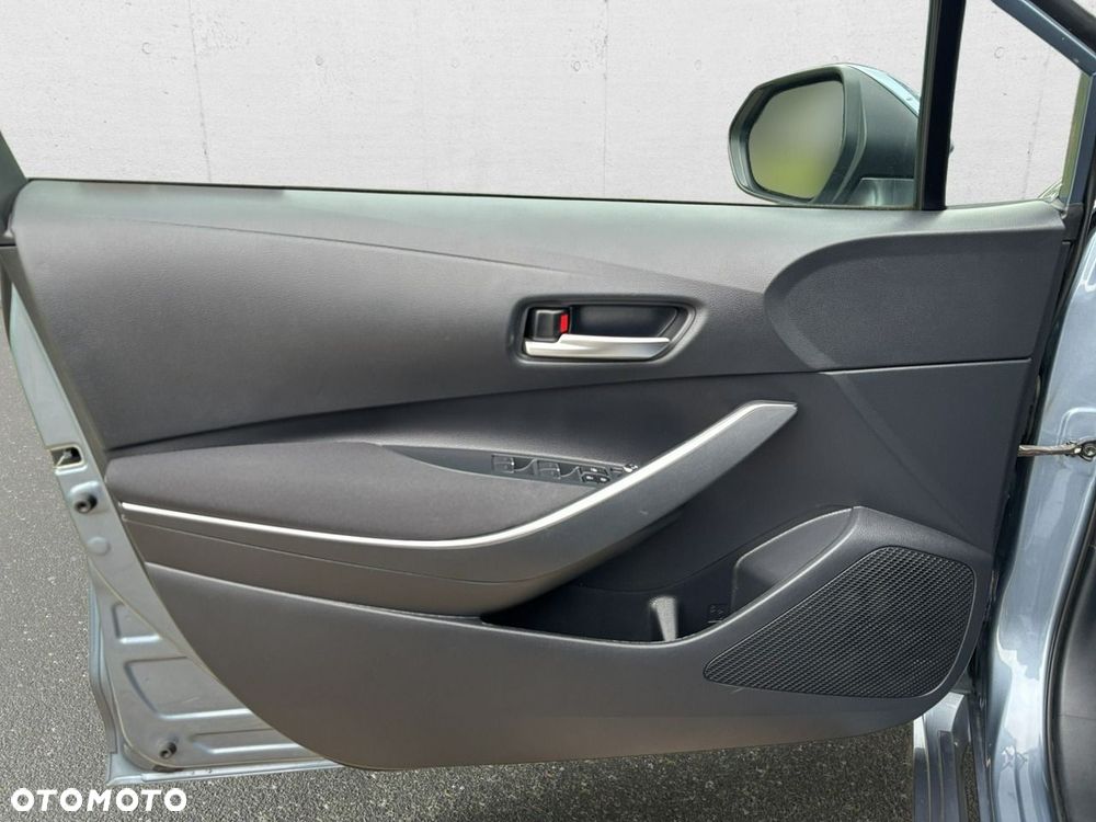 Toyota Corolla - 10