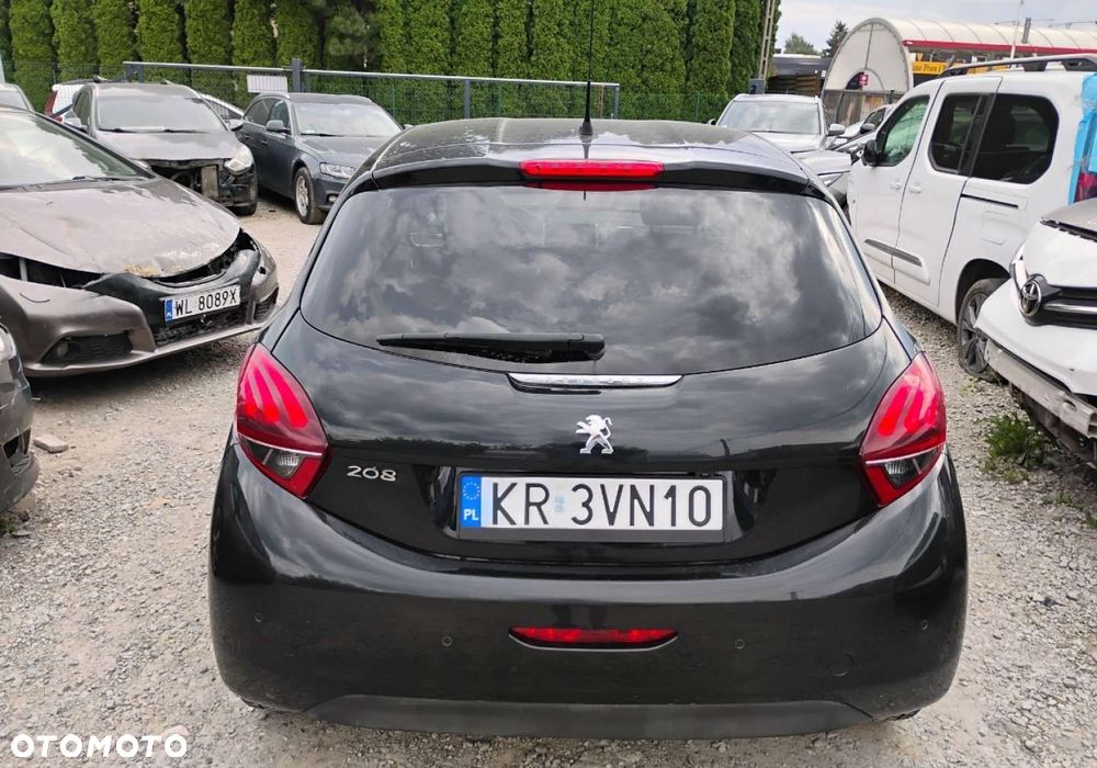 Peugeot 208 - 19