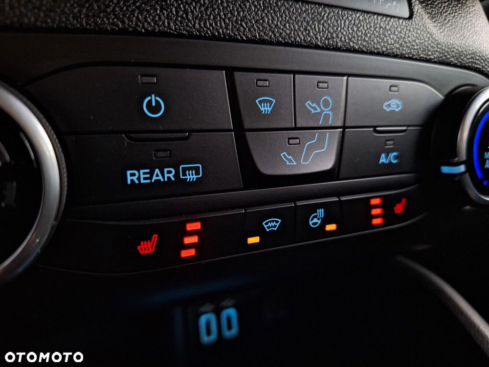 Ford Focus 1.5 EcoBlue Connected - 23