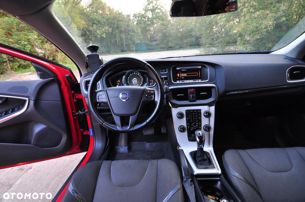 Volvo V40 Cross Country T4 AWD Momentum - 9