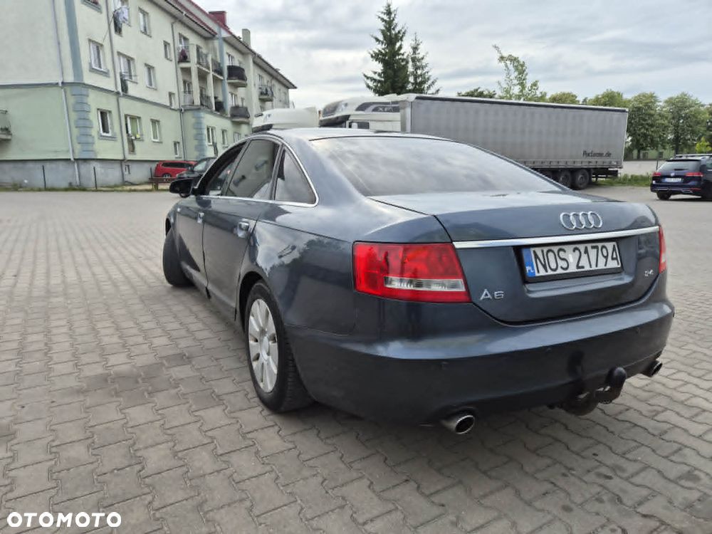 Audi A6 Limousine 2.4 - 4